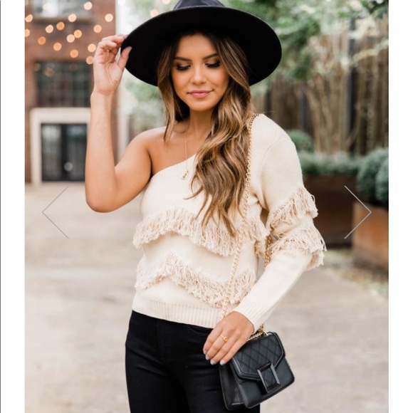 Pink Lily Tops - Pink Lily | Fringe Sweater